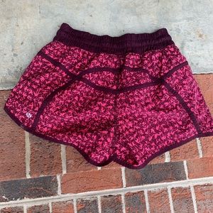 Lululemon shorts size 4